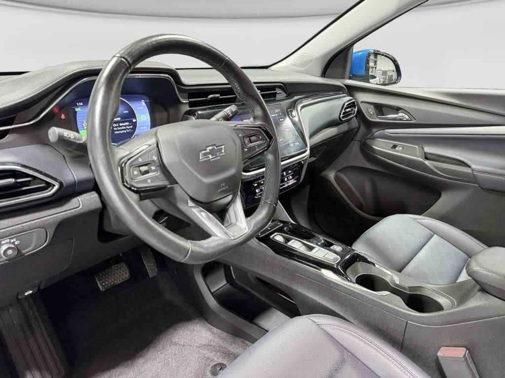 2023 Chevrolet Bolt EUV view 16