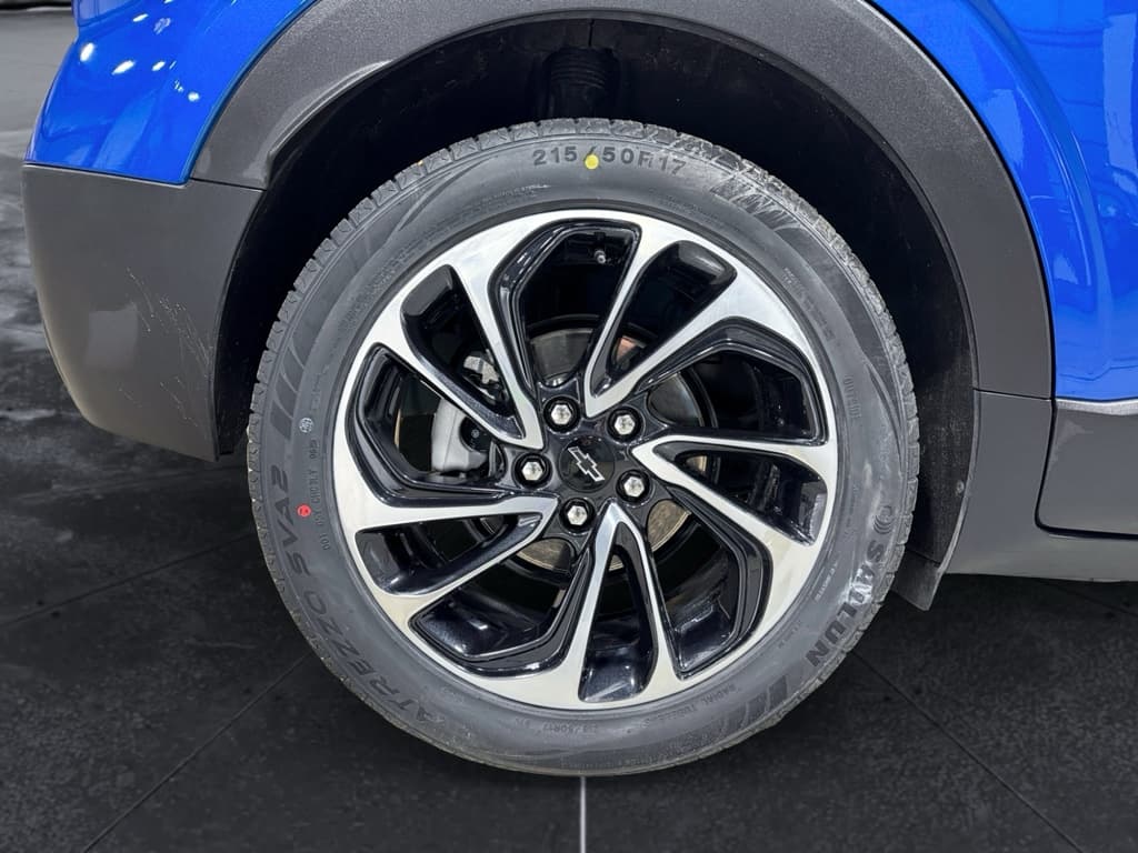 2023 Chevrolet Bolt EUV view 33