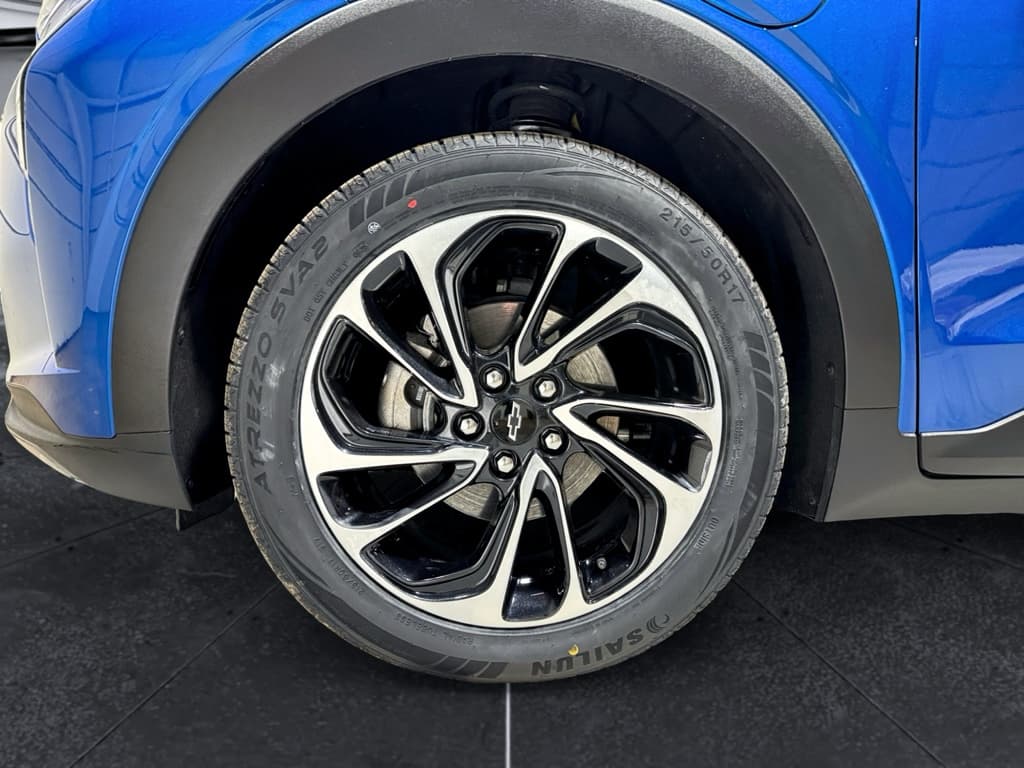 2023 Chevrolet Bolt EUV view 27