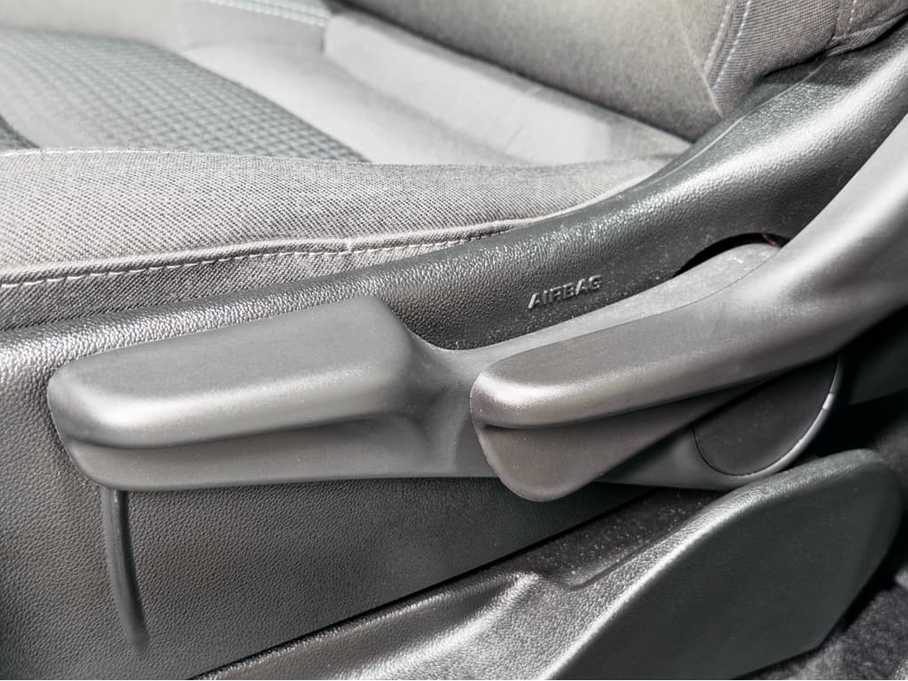 2023 Chevrolet Bolt EUV view 6