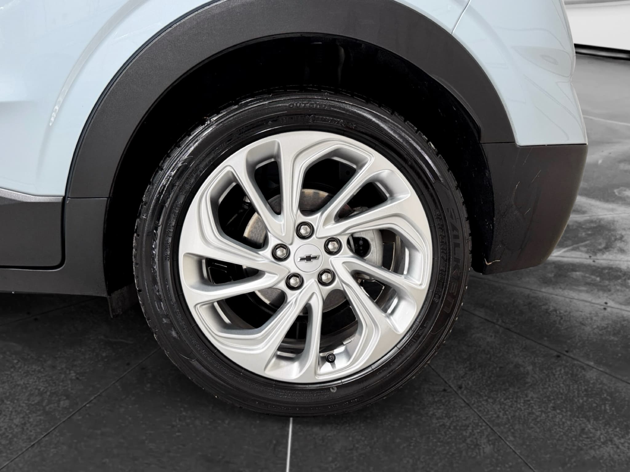 2022 Chevrolet Bolt EUV view 29