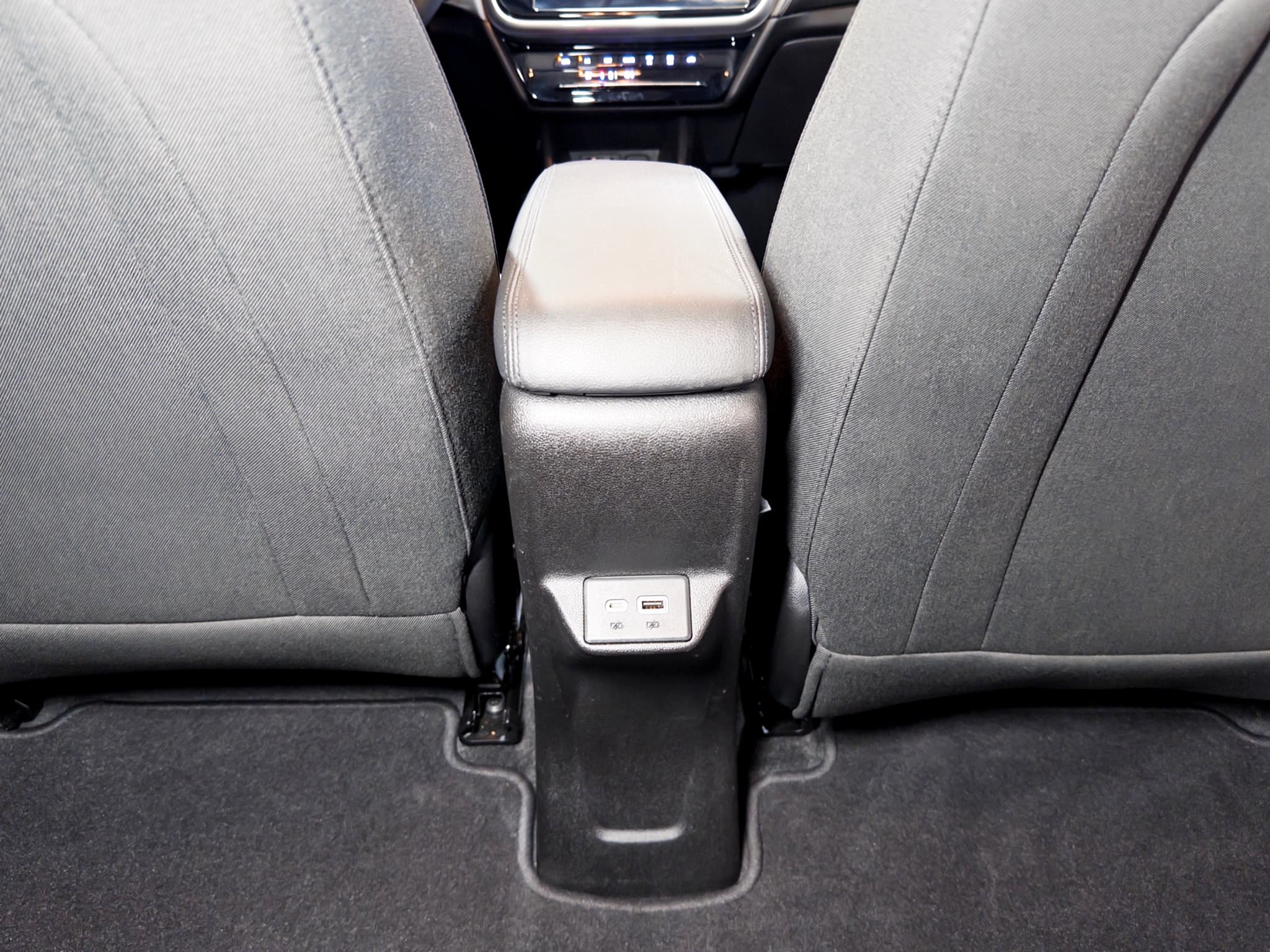 2022 Chevrolet Bolt EUV view 20