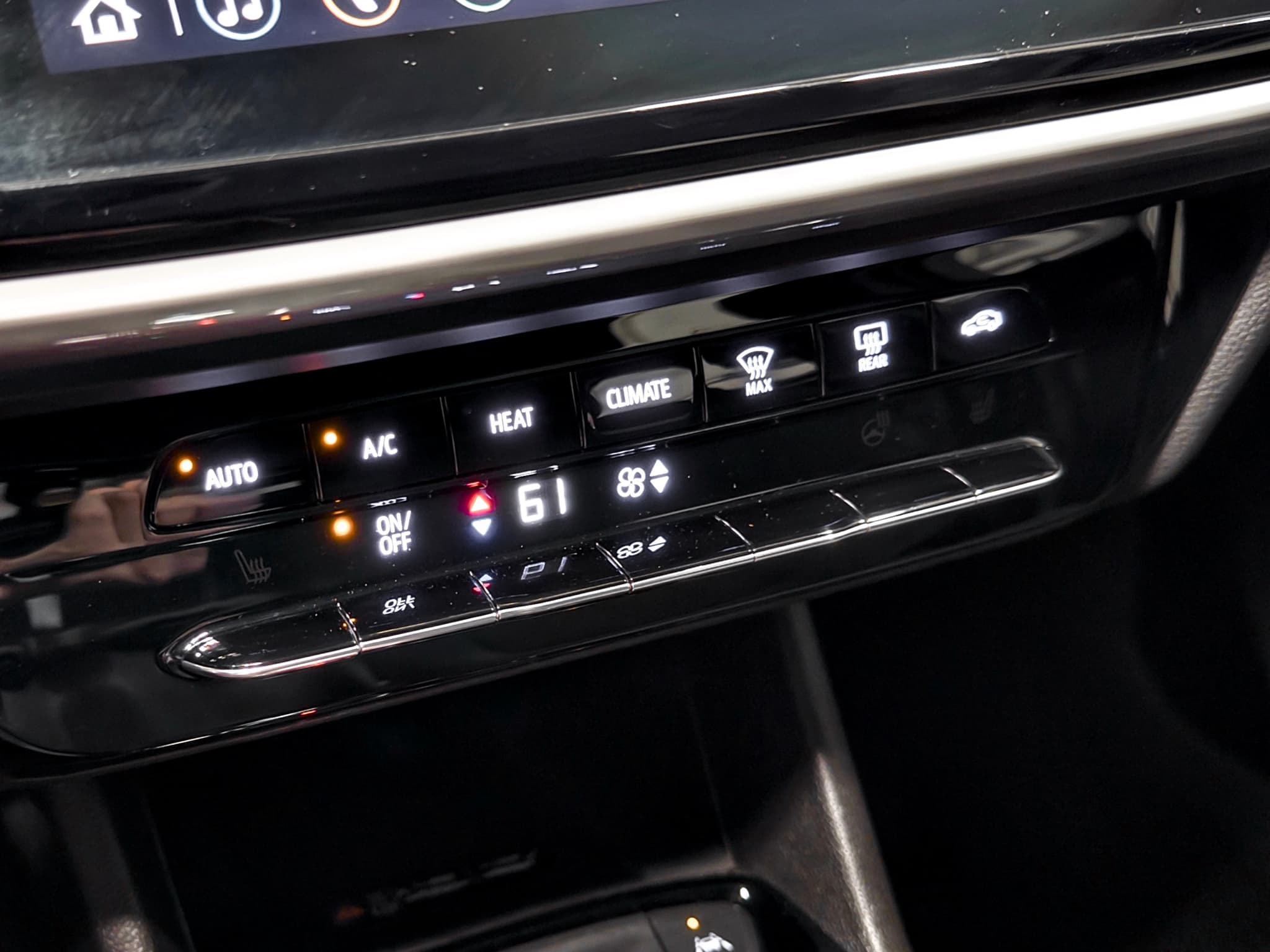 2022 Chevrolet Bolt EUV view 14