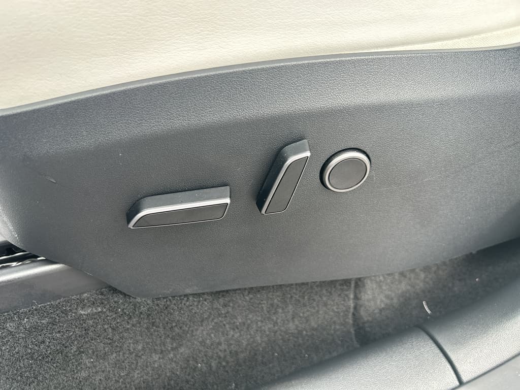 2023 Tesla Model Y view 7