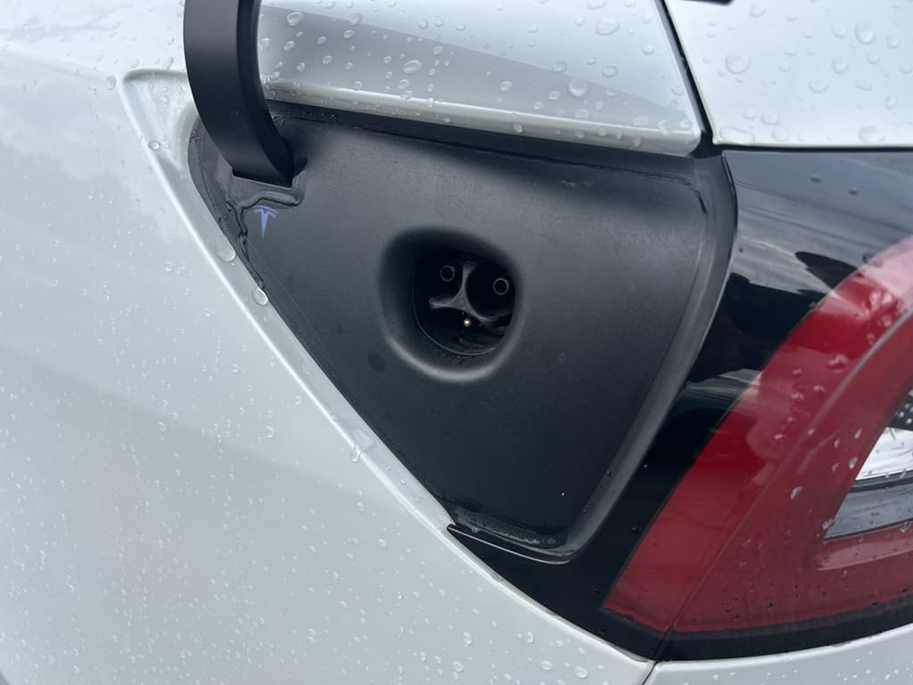 2023 Tesla Model Y view 5