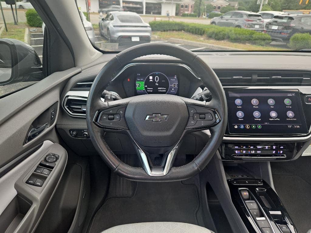 2022 Chevrolet Bolt EUV view 8