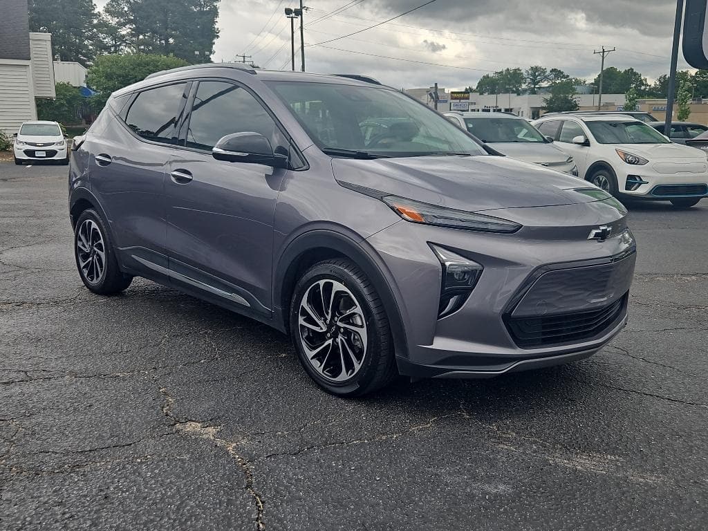 2022 Chevrolet Bolt EUV view 4