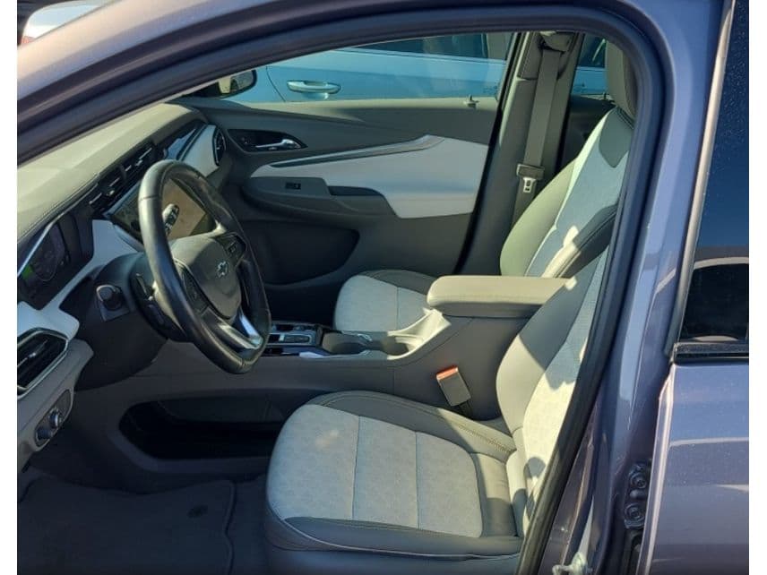 2022 Chevrolet Bolt EUV view 5