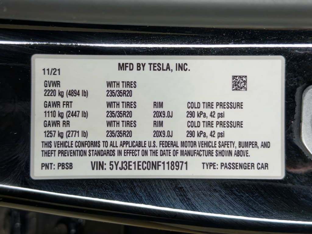 2022 Tesla Model 3 view 28