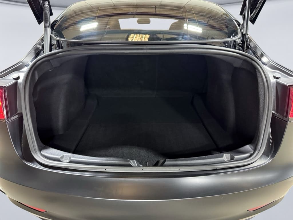 2022 Tesla Model 3 view 26