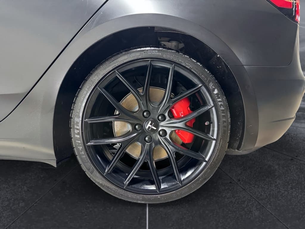 2022 Tesla Model 3 view 32