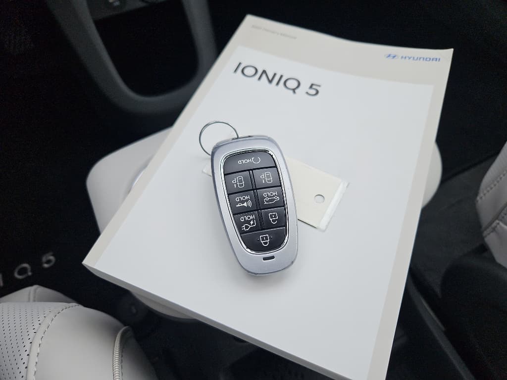 2022 Hyundai IONIQ 5 view 21