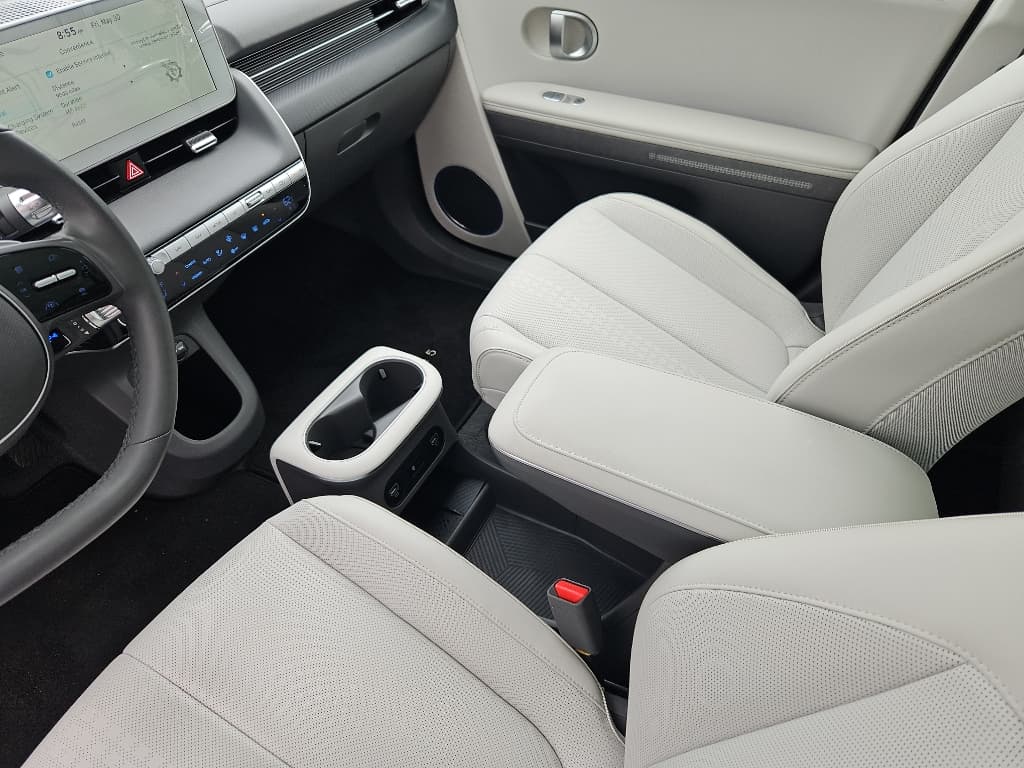 2022 Hyundai IONIQ 5 view 18