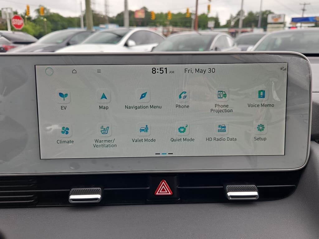 2022 Hyundai IONIQ 5 view 13