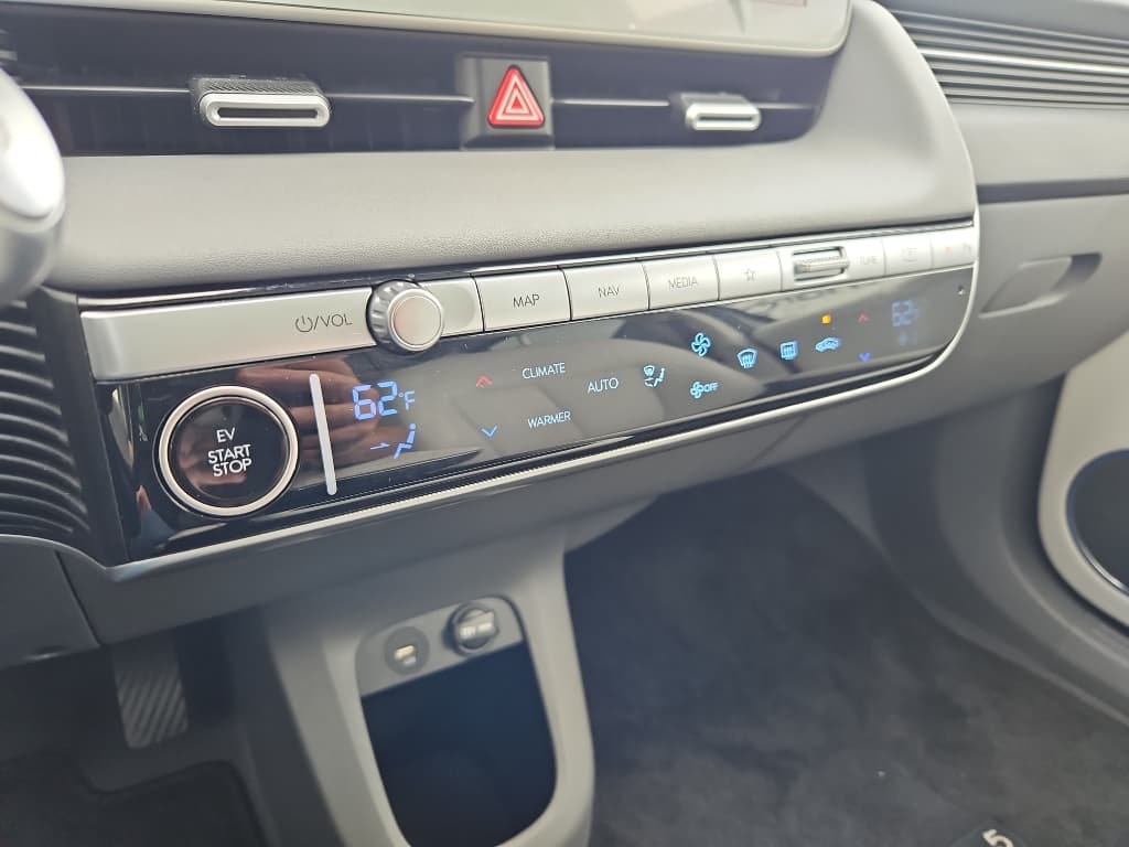 2022 Hyundai IONIQ 5 view 16
