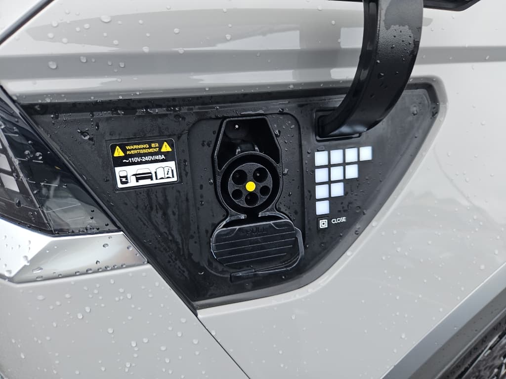 2022 Hyundai IONIQ 5 view 5