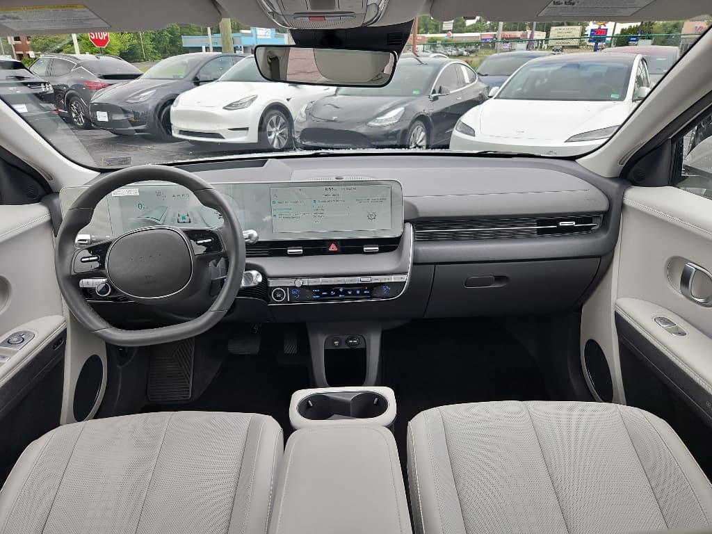 2022 Hyundai IONIQ 5 view 17