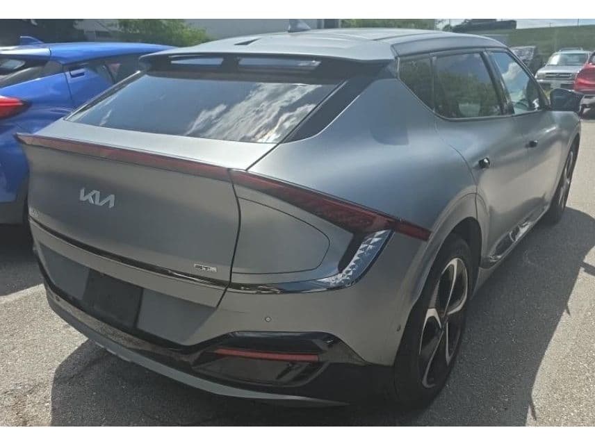 2023 Kia EV6 view 4