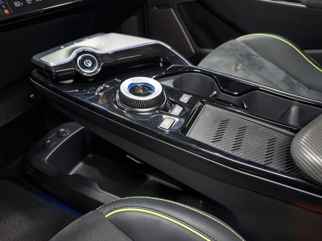 2023 Kia EV6 view 18