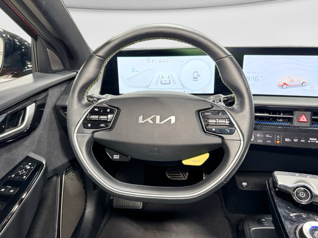 2023 Kia EV6 view 8