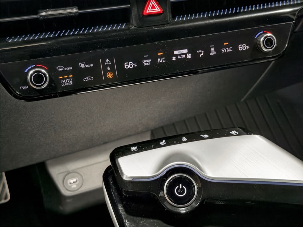 2023 Kia EV6 view 15