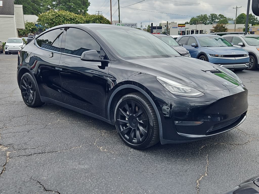 2021 Tesla Model Y view 4