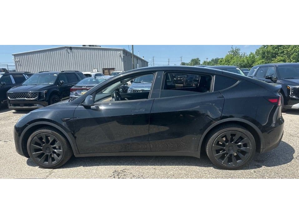2021 Tesla Model Y view 8