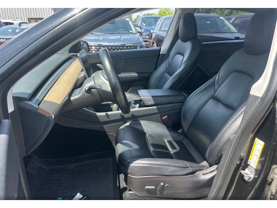 2021 Tesla Model Y view 9