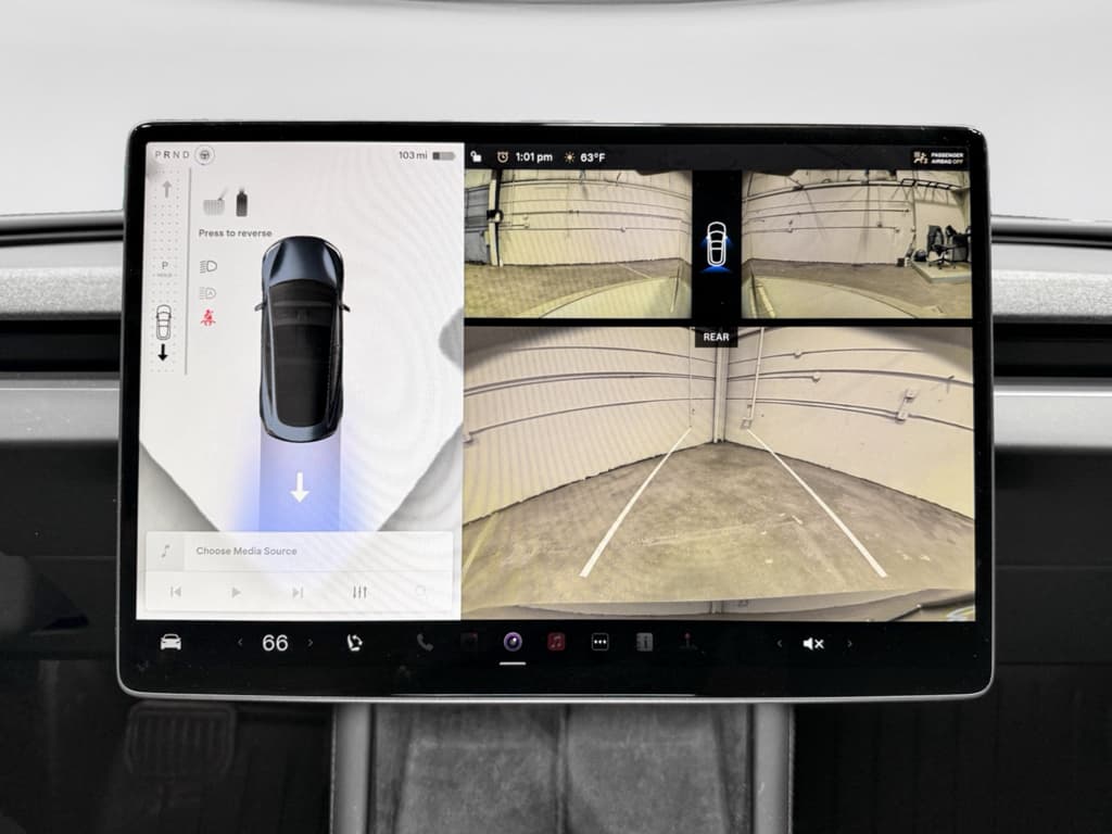 2025 Tesla Model 3 view 12