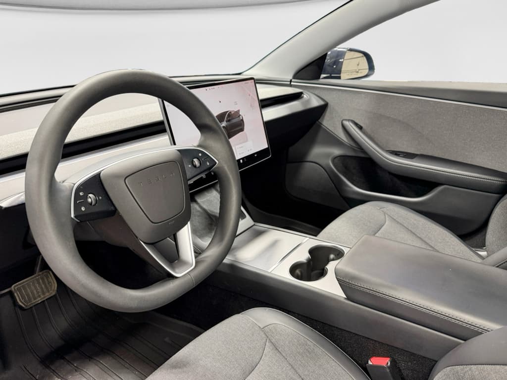 2025 Tesla Model 3 view 15