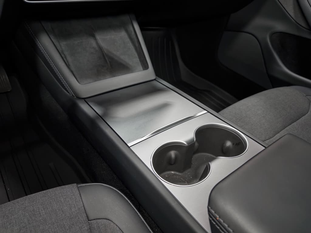 2025 Tesla Model 3 view 16