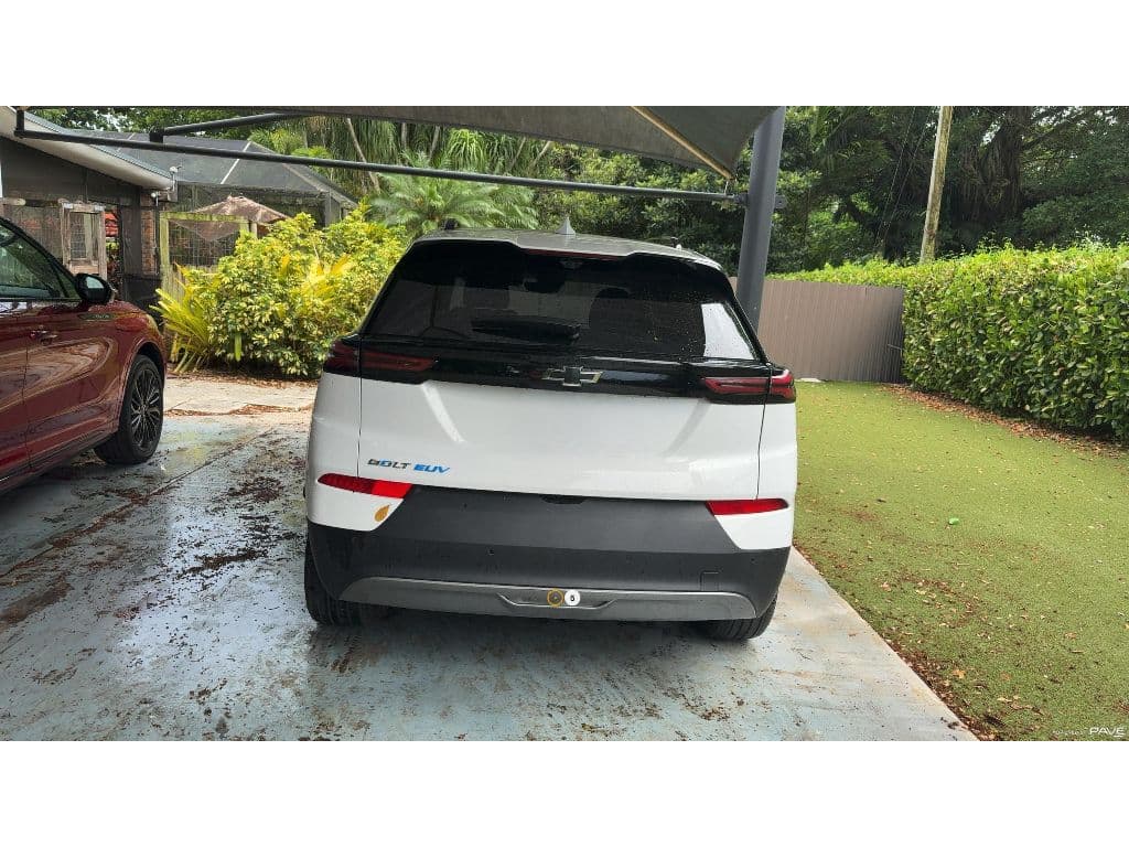 2022 Chevrolet Bolt EUV view 4