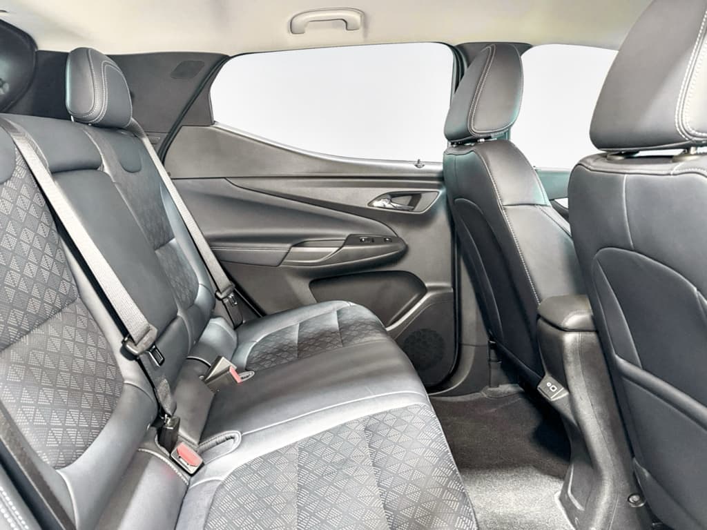 2022 Chevrolet Bolt EUV view 23