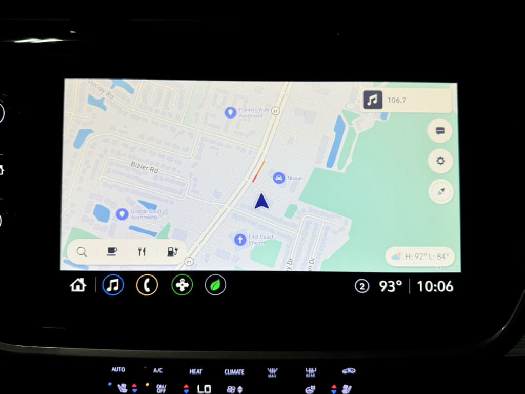 2022 Chevrolet Bolt EUV view 11