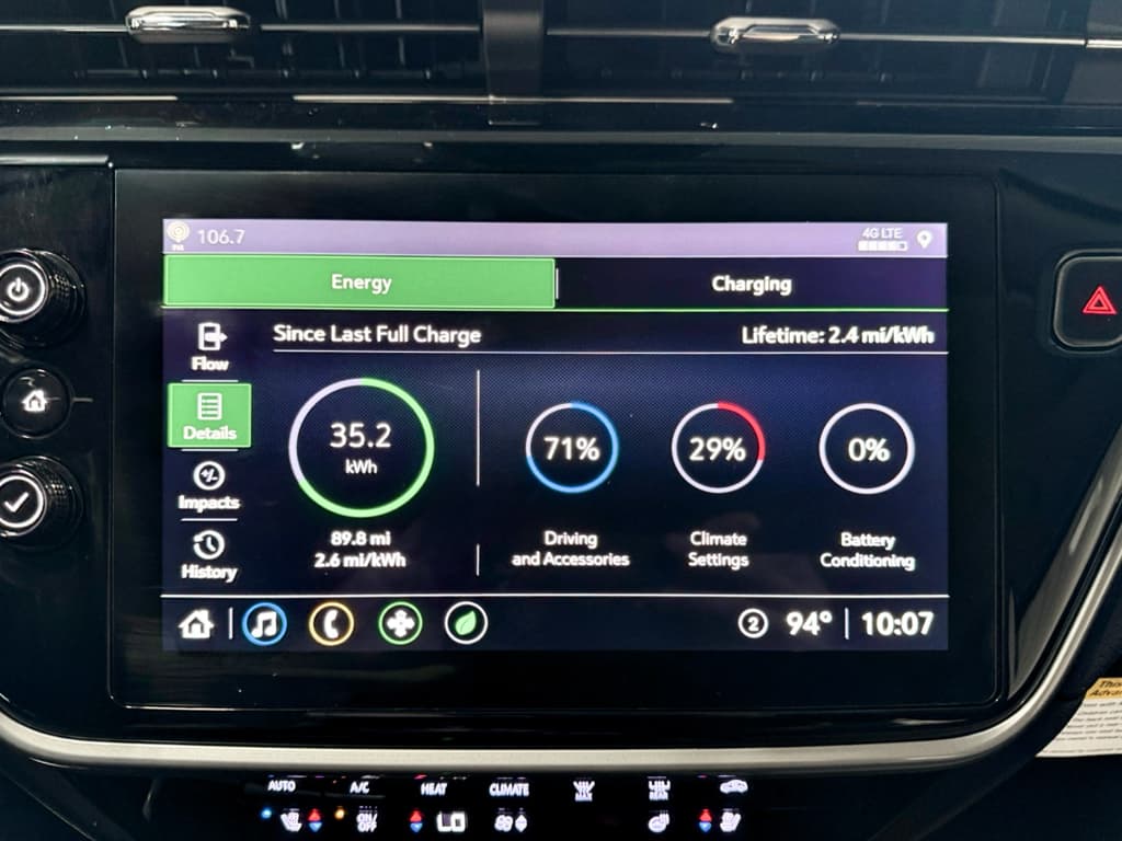 2022 Chevrolet Bolt EUV view 12