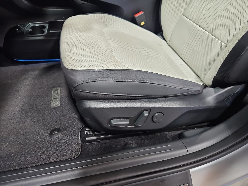 2023 Kia EV6 view 6