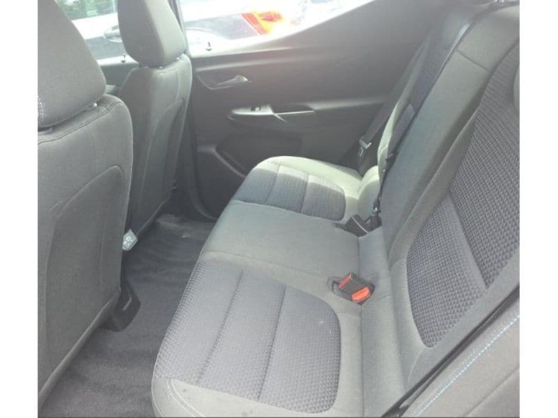 2023 Chevrolet Bolt EUV view 6