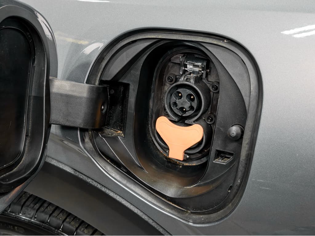 2023 Chevrolet Bolt EUV view 5