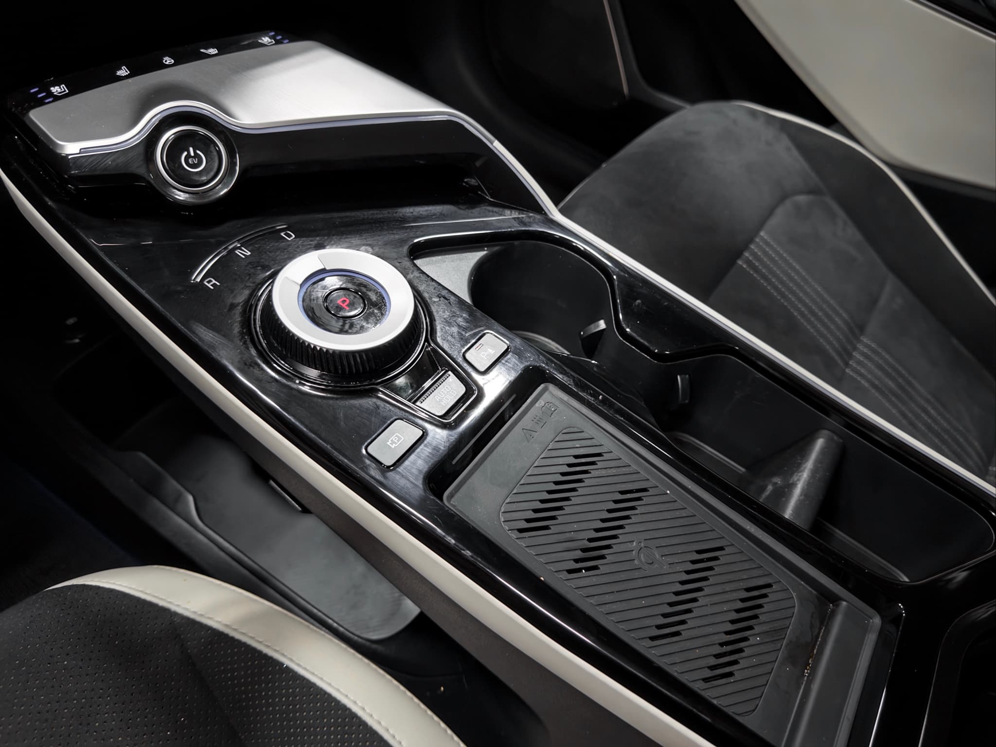 2023 Kia EV6 view 18