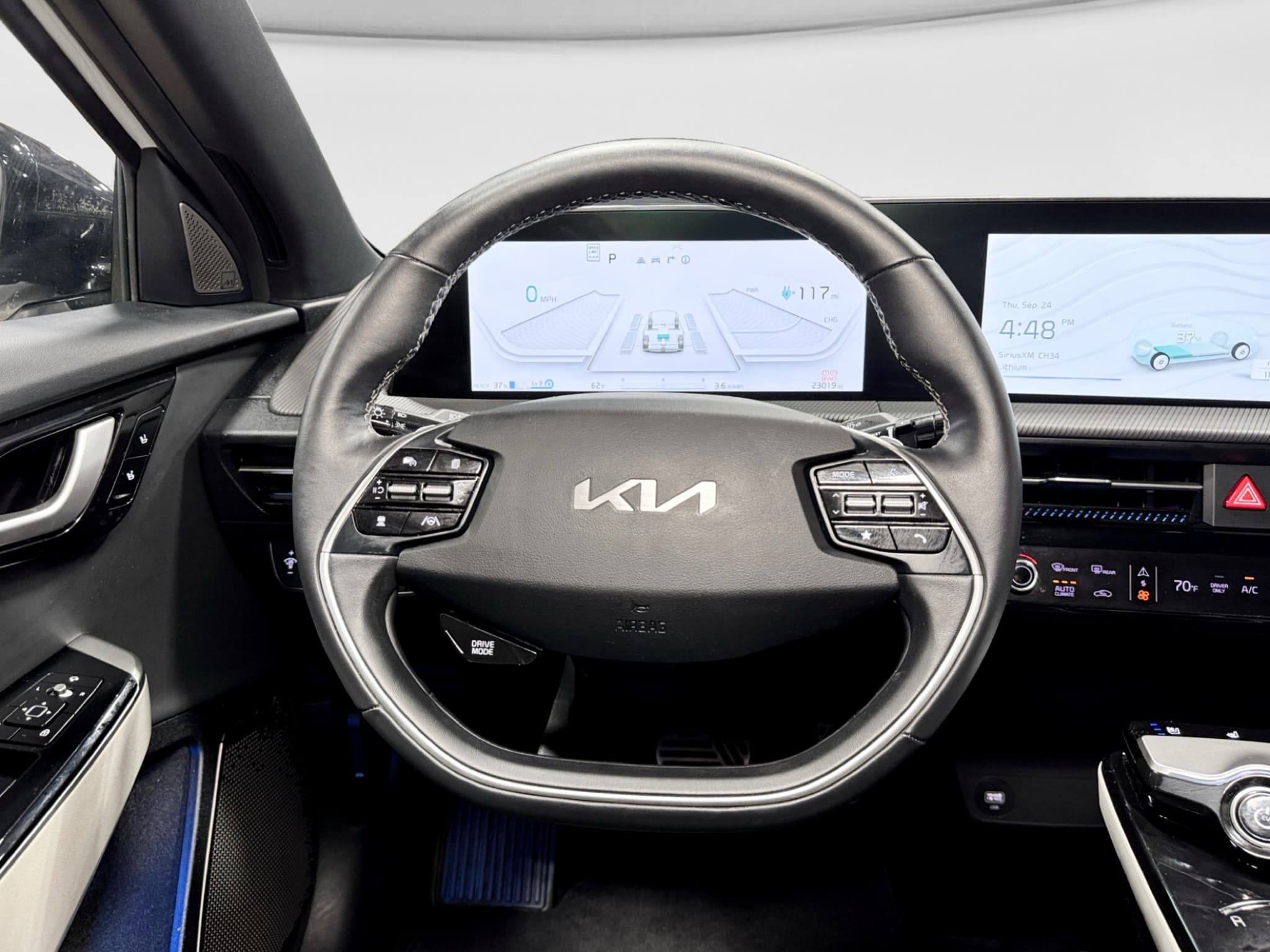 2023 Kia EV6 view 8