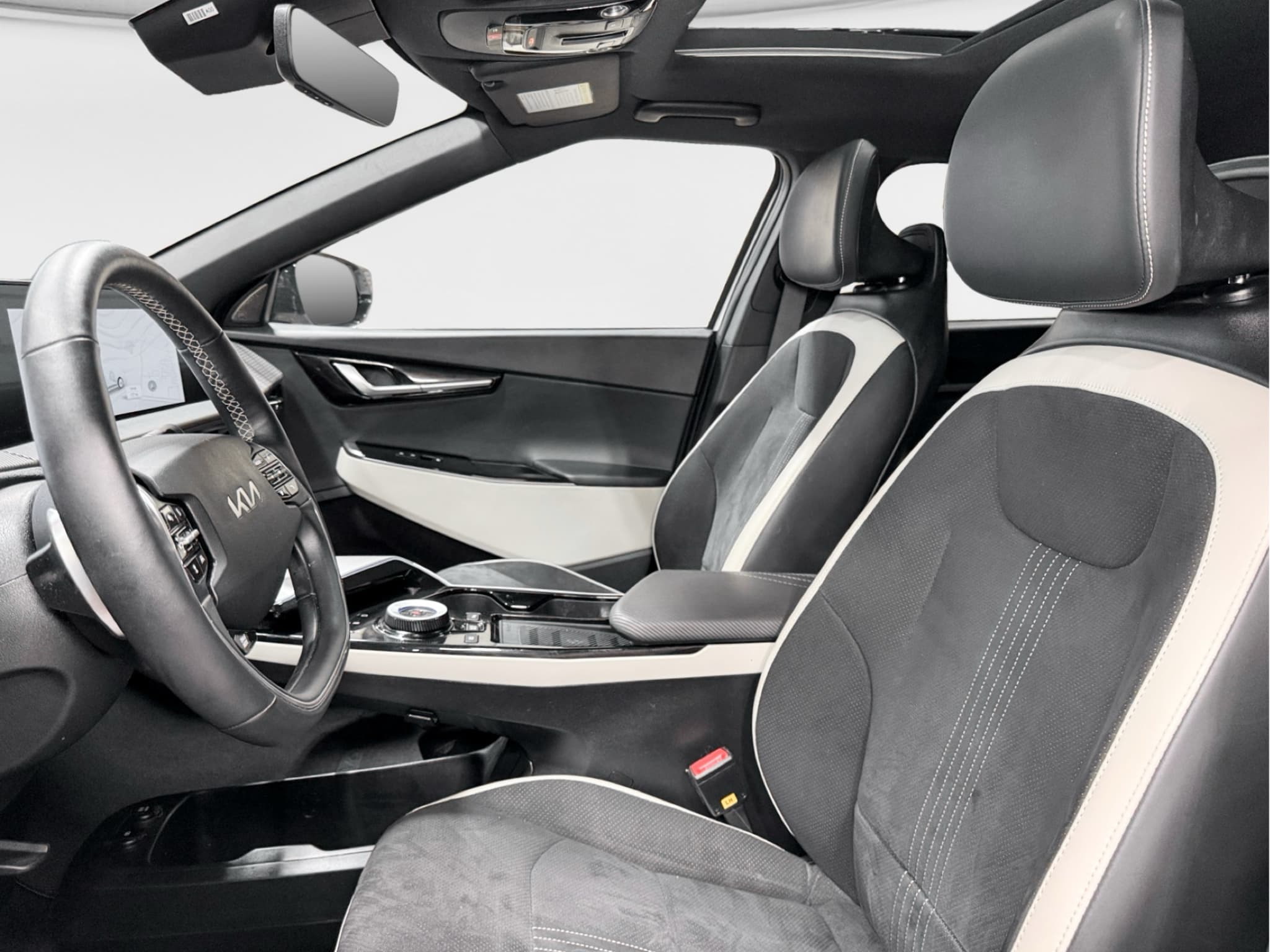 2023 Kia EV6 view 16