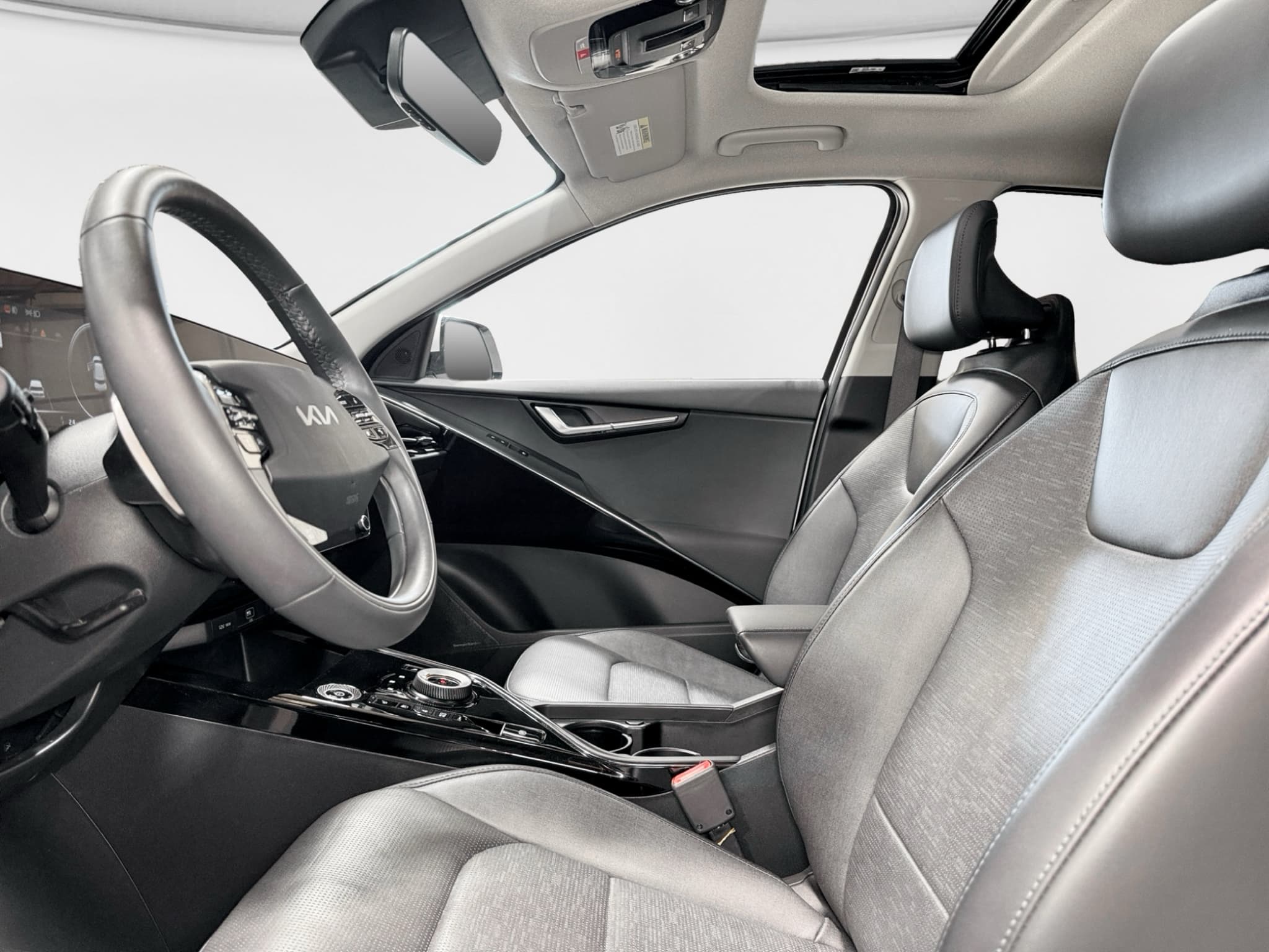 2024 Kia Niro EV view 17