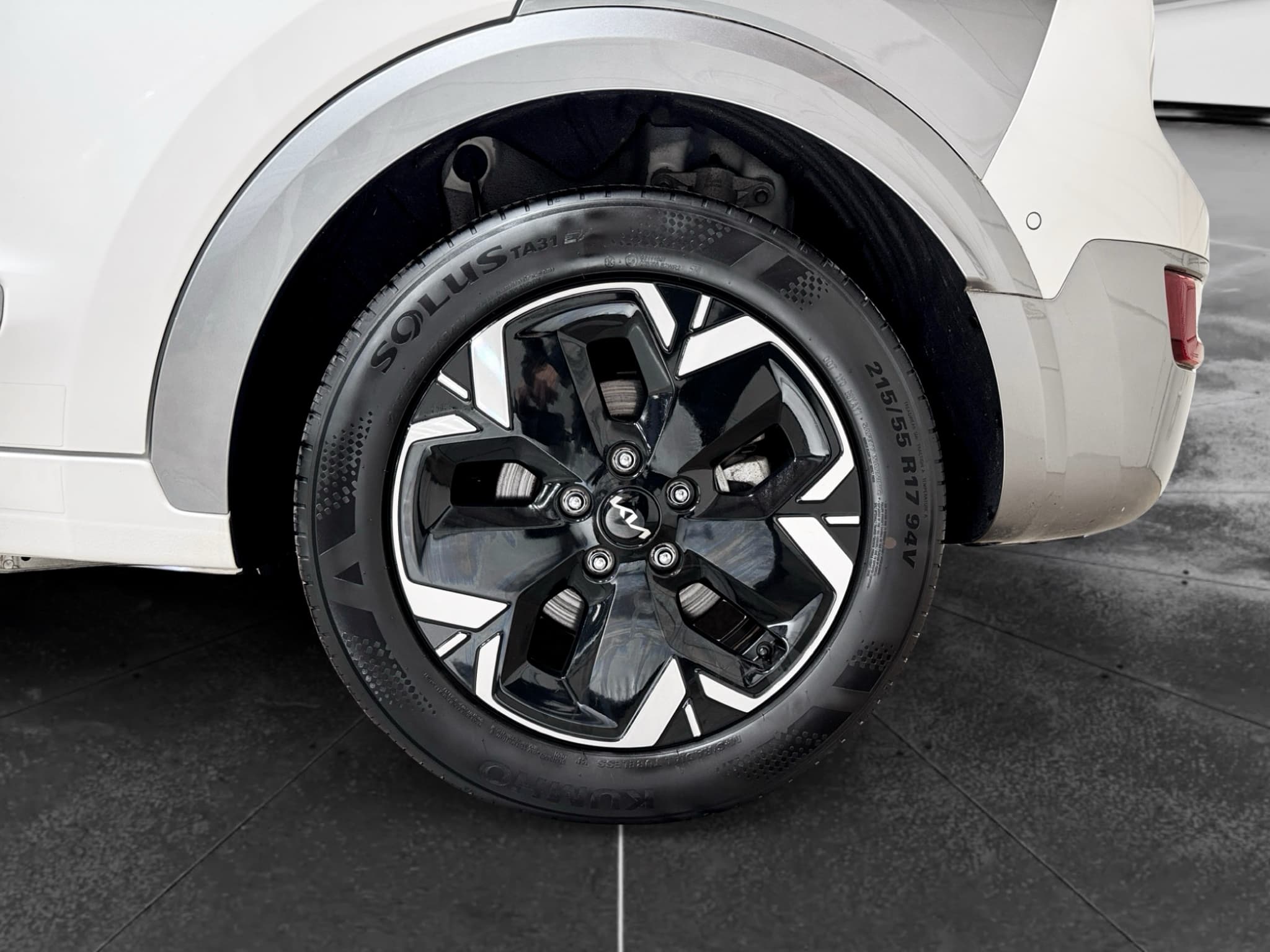 2024 Kia Niro EV view 33