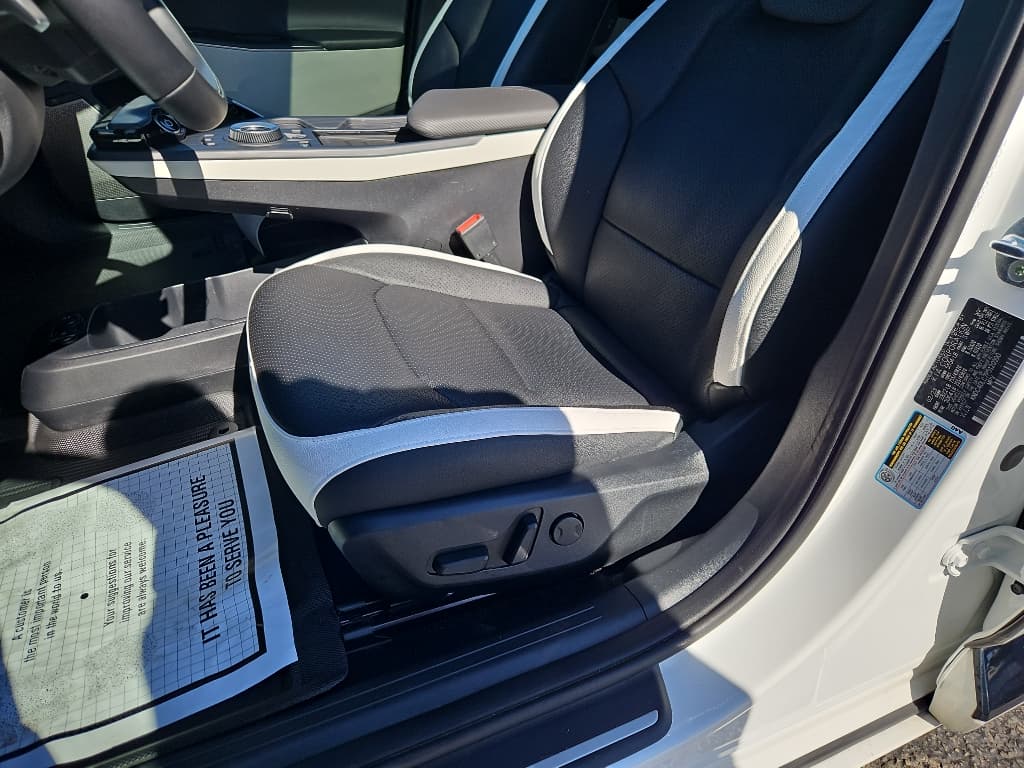 2023 Kia EV6 view 7