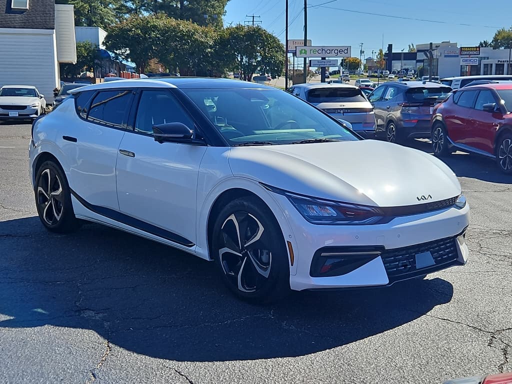 2023 Kia EV6 view 4