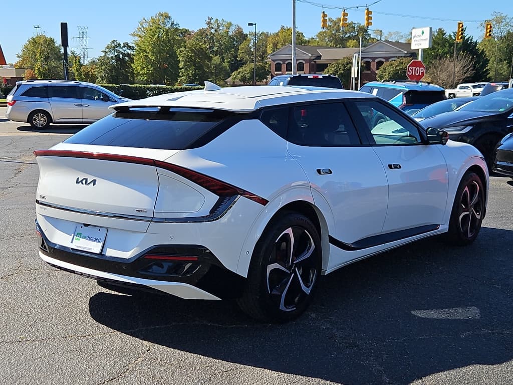 2023 Kia EV6 view 3