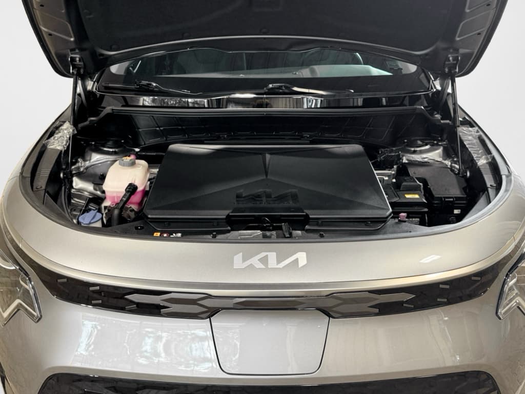 2024 Kia Niro EV view 25
