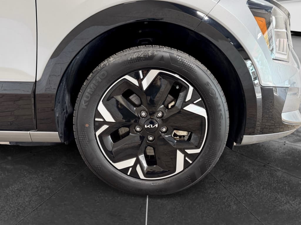 2024 Kia Niro EV view 35