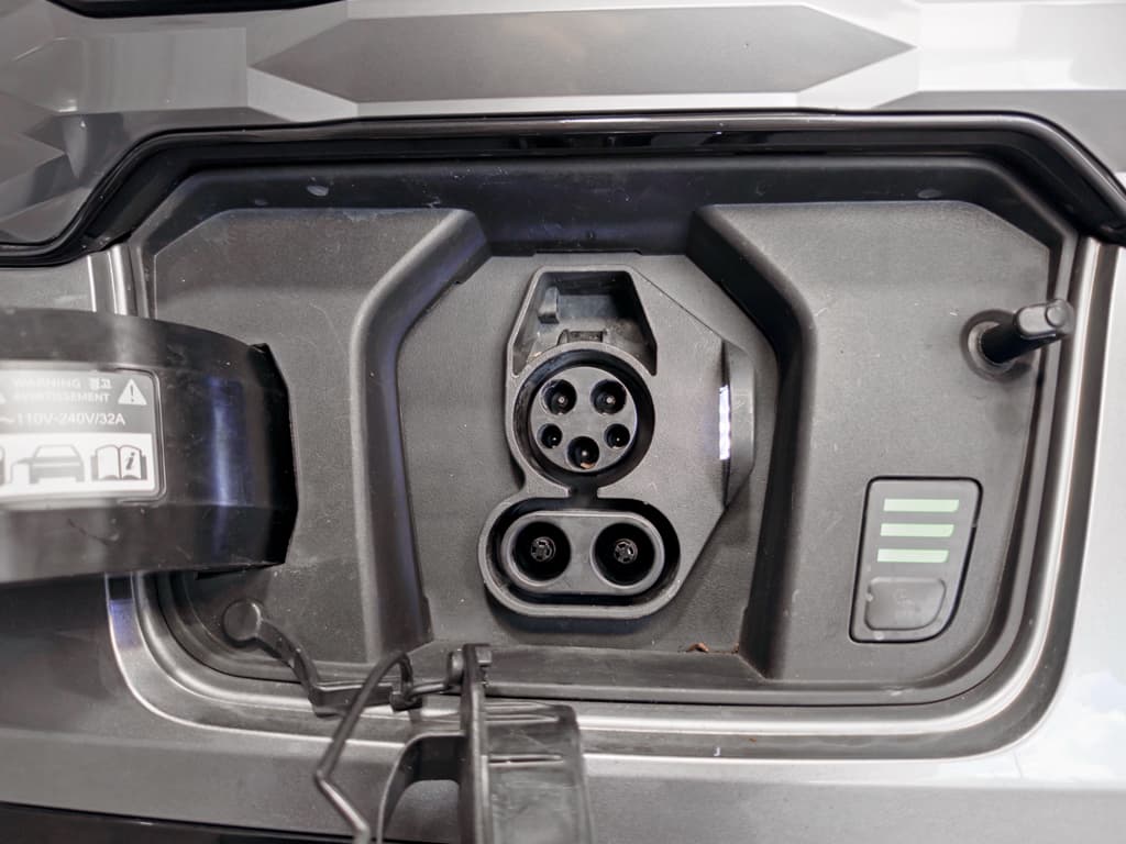 2024 Kia Niro EV view 5