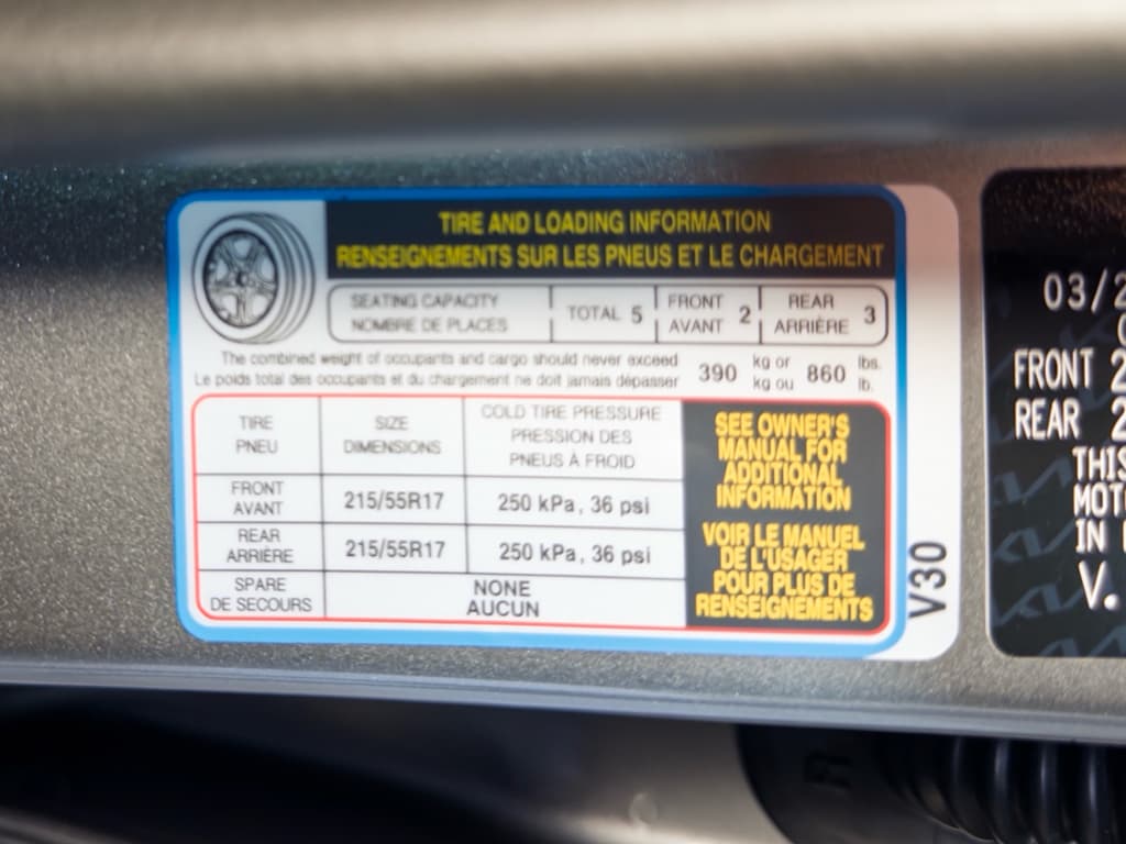 2024 Kia Niro EV view 30